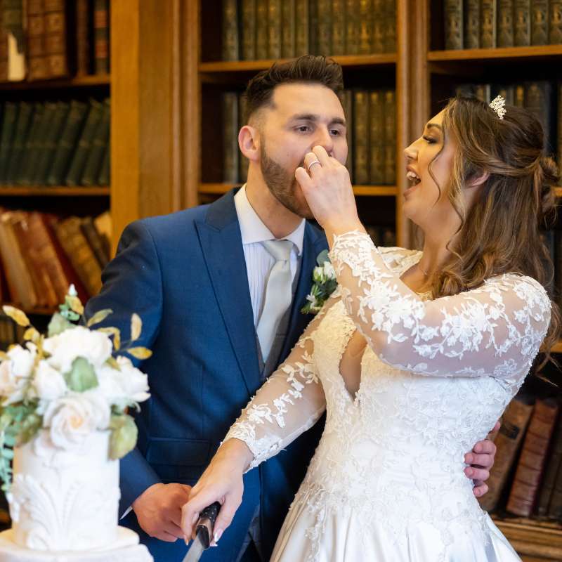 Wedding cake cutting, wedding cakes Newcastle
